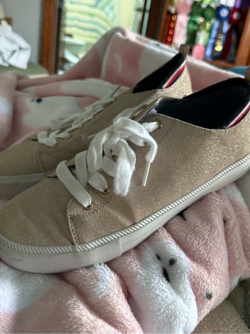 Tommy Hilfiger Women's Glitter Lace-Up Sneakers in Champagne Gold